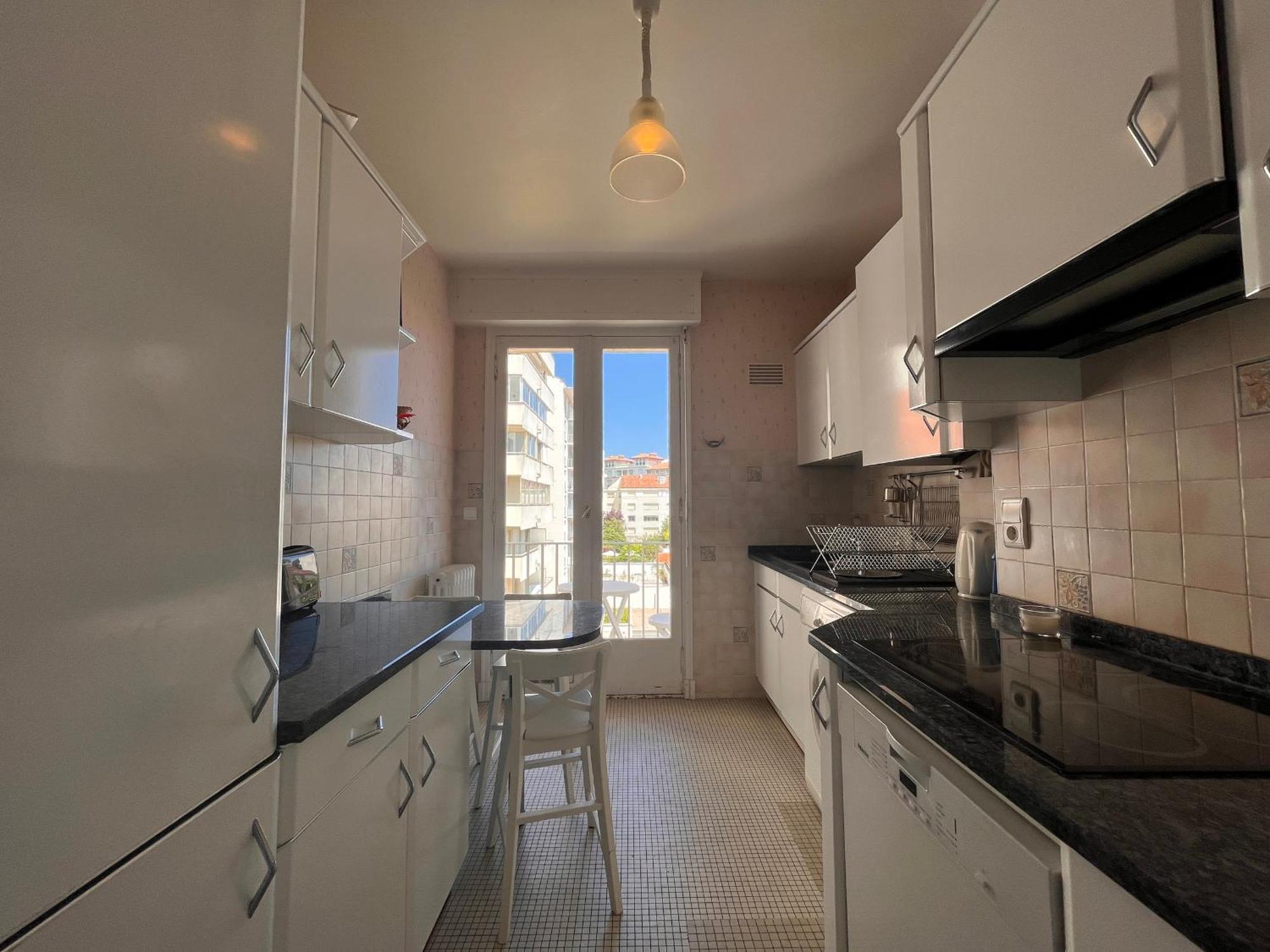 Appartement Lumineux, Proche Plage, Balcon, Parking, Wifi - Fr-1-239-962 Saint-Jean-de-Luz Exterior photo